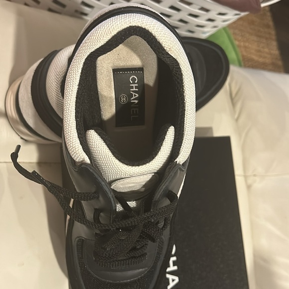 Chanel Sneekers - Picture 2 of 6